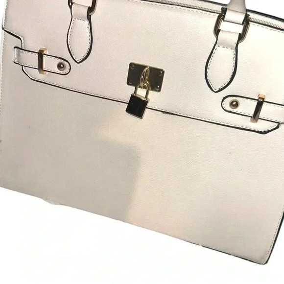 Structured Shoulder Bag. Very pretty! - Picture 3 of 14